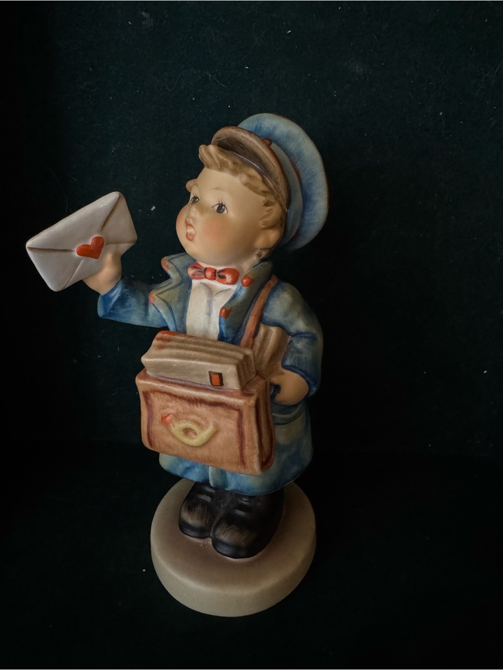 Hummel #119 “Postman” TMK-6 signed “81 ha” ceramic figurine collectible